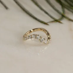 GRADUATING CURVED DIAMOND RING - 1.2ct - YG