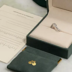 GRADUATING CURVED DIAMOND RING - 1.2ct - WG