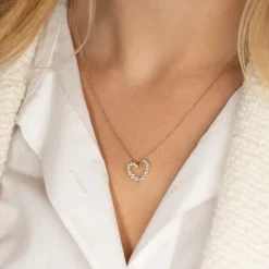 GRADUATING CURVED HEART DIAMOND PENDANT - 0.45ct - YG