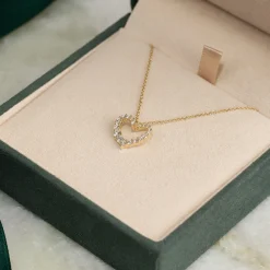GRADUATING CURVED HEART DIAMOND PENDANT - 0.45ct - YG
