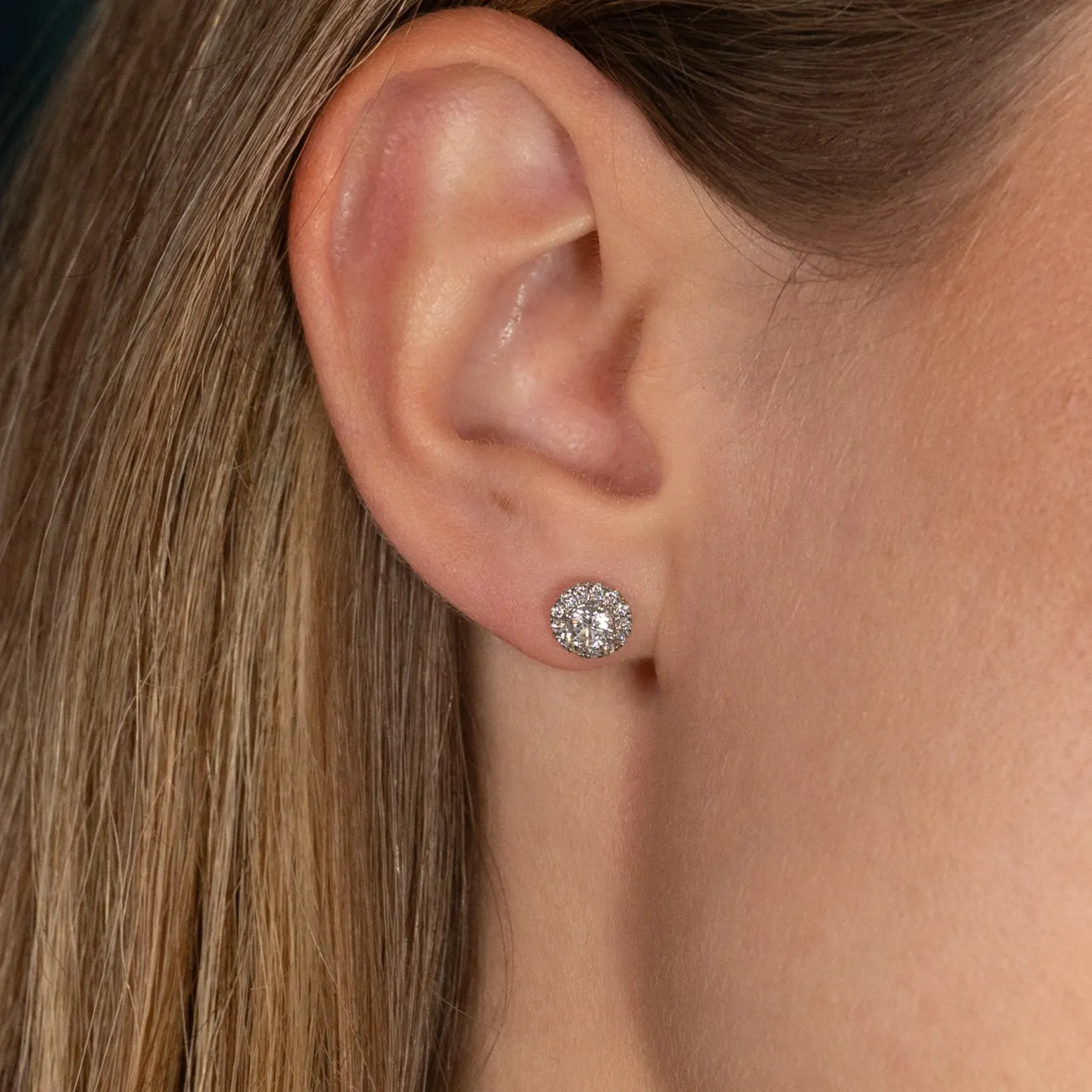 HALO DIAMOND STUD EARRING - 0.65ct - WG