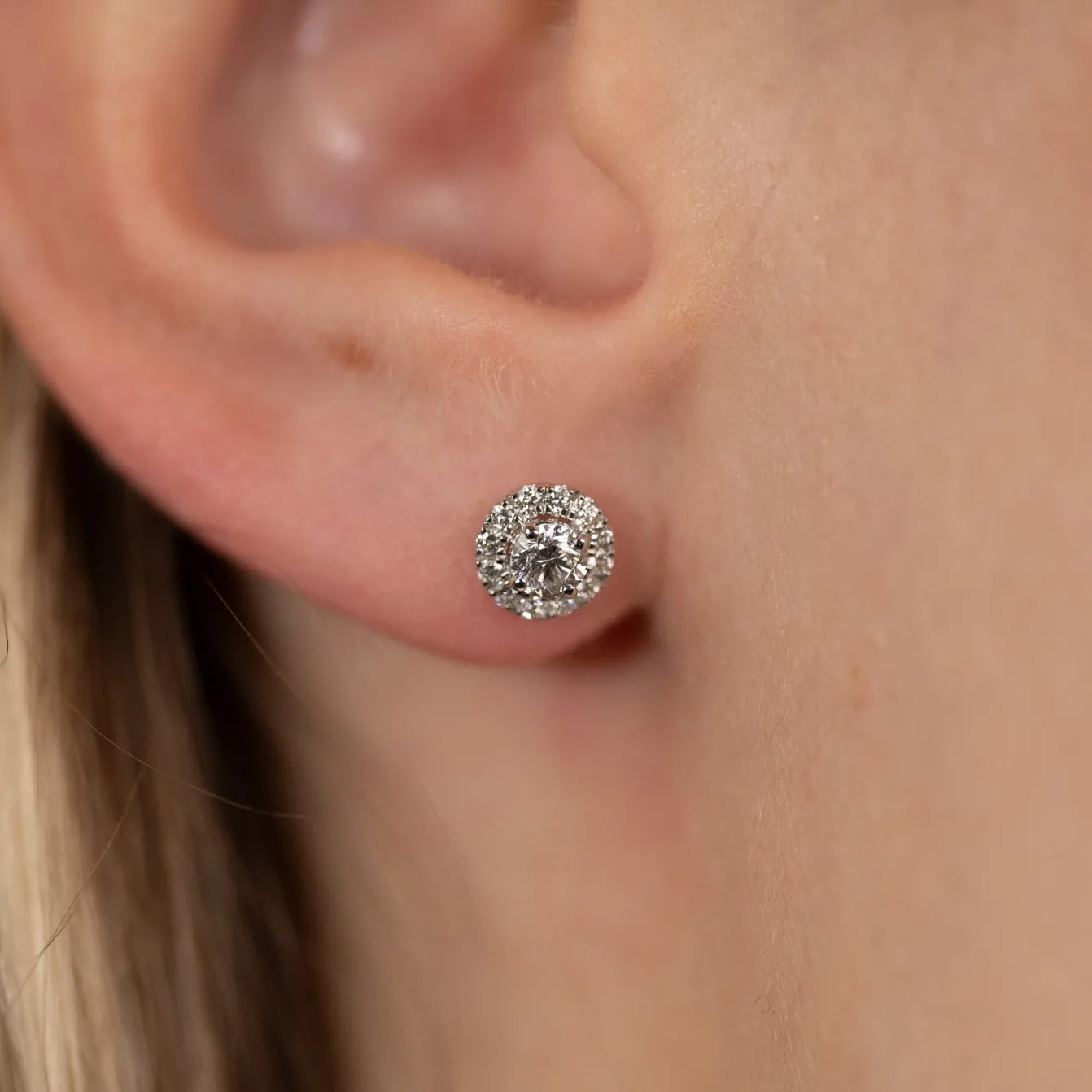 HALO DIAMOND STUD EARRING - 0.5ct - WG