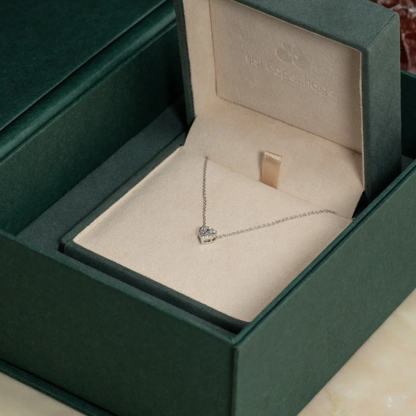 HEART PAVE DIAMOND PENDANT - 0.17ct - WG