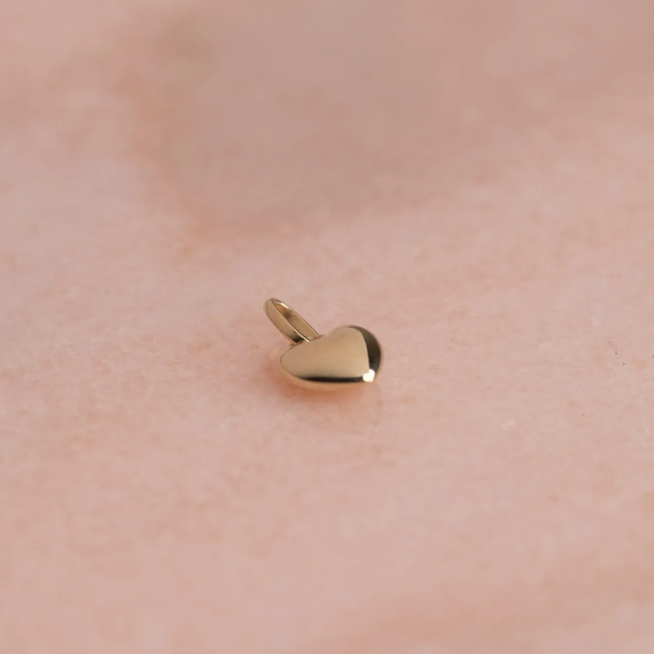 HEART SOLID GOLD PENDANT - 7mm