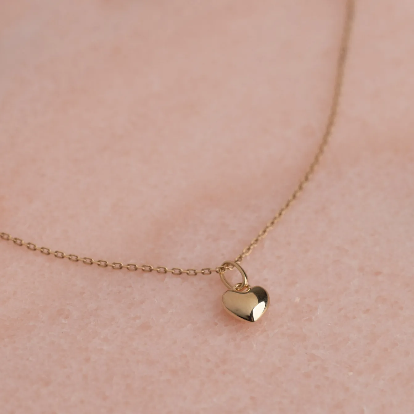 HEART SOLID GOLD PENDANT - 7mm