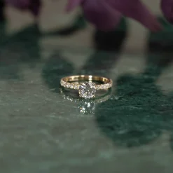 HIDDEN-HALO DIAMOND RING - 1.5ct - YG