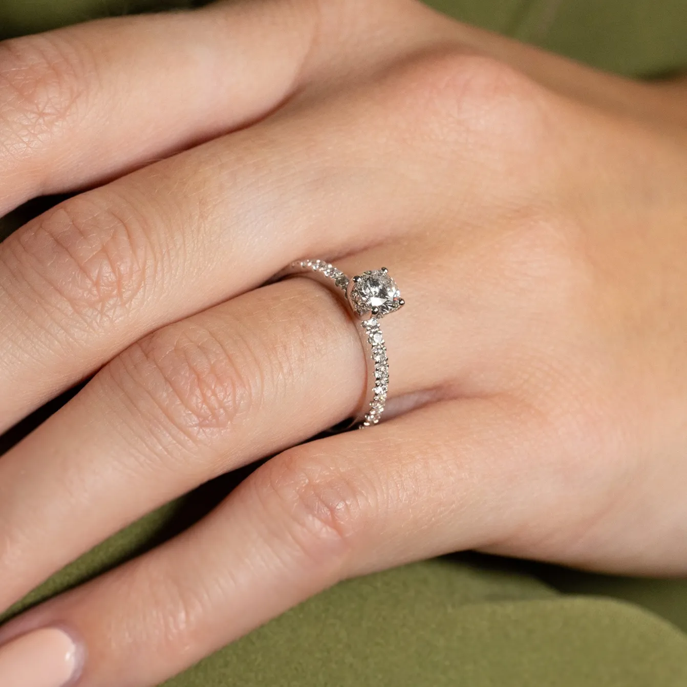 HIDDEN-HALO DIAMOND RING - 1.0ct - WG