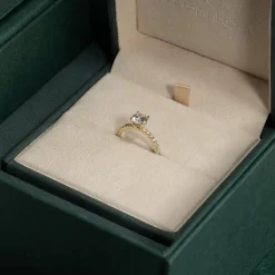 HIDDEN-HALO DIAMOND RING - 1.5ct - YG