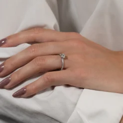 HIDDEN-HALO DIAMOND RING - 0.8ct - WG