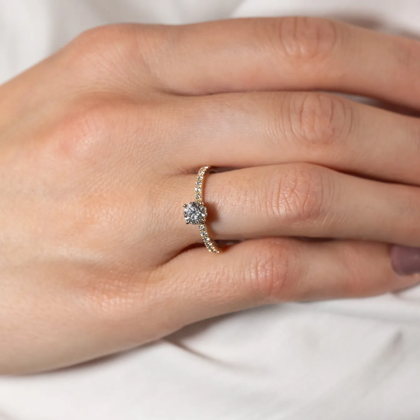 HIDDEN-HALO DIAMOND RING - 0.8ct - YG