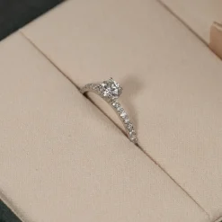 HIDDEN-HALO DIAMOND RING - 0.8ct - WG