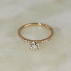 HIDDEN-HALO DIAMOND RING - 0.8ct - YG