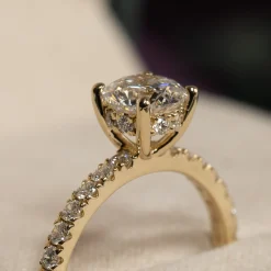 HIDDEN-HALO DIAMOND RING - 1.5ct - YG