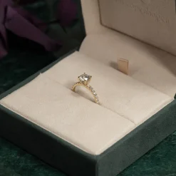 HIDDEN-HALO DIAMOND RING - 1.5ct - YG