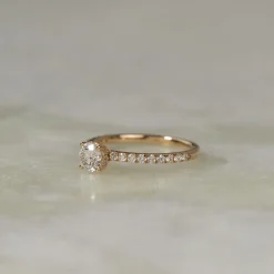 HIDDEN-HALO DIAMOND RING - 0.8ct - YG