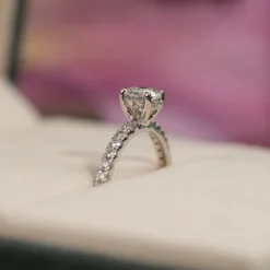 HIDDEN-HALO DIAMOND RING - 0.8ct - WG