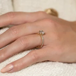 HIDDEN-HALO DIAMOND RING - 1.5ct - YG