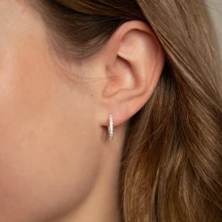 Hoops med sten |  Stella small guld creoler | Sisi Copenhagen