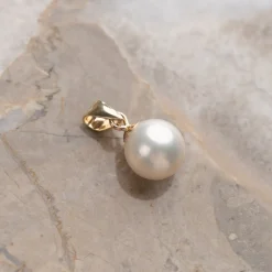 INA PEARL SOLID GOLD PENDANT