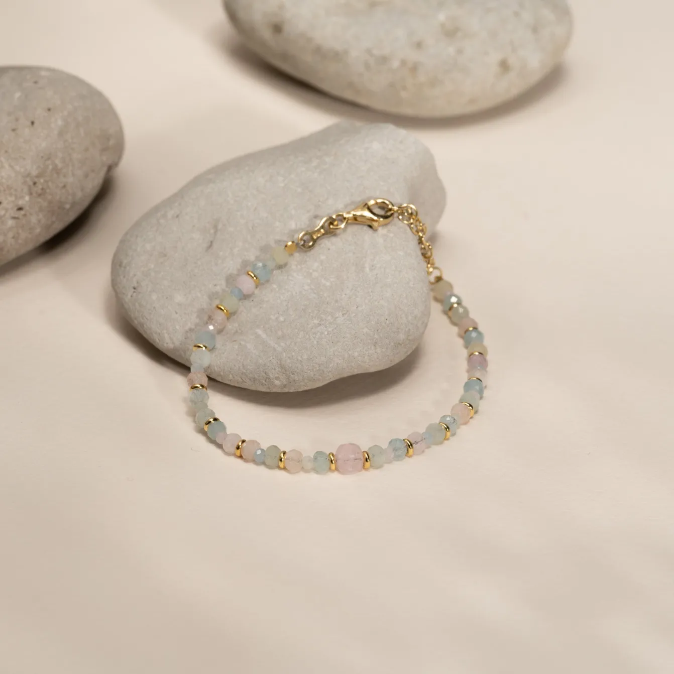 ISLA MORGANITE GOLDEN BRACELET
