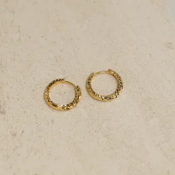 JOHANNE GOLDEN CREOL EARRING - Sisi Copenhagen