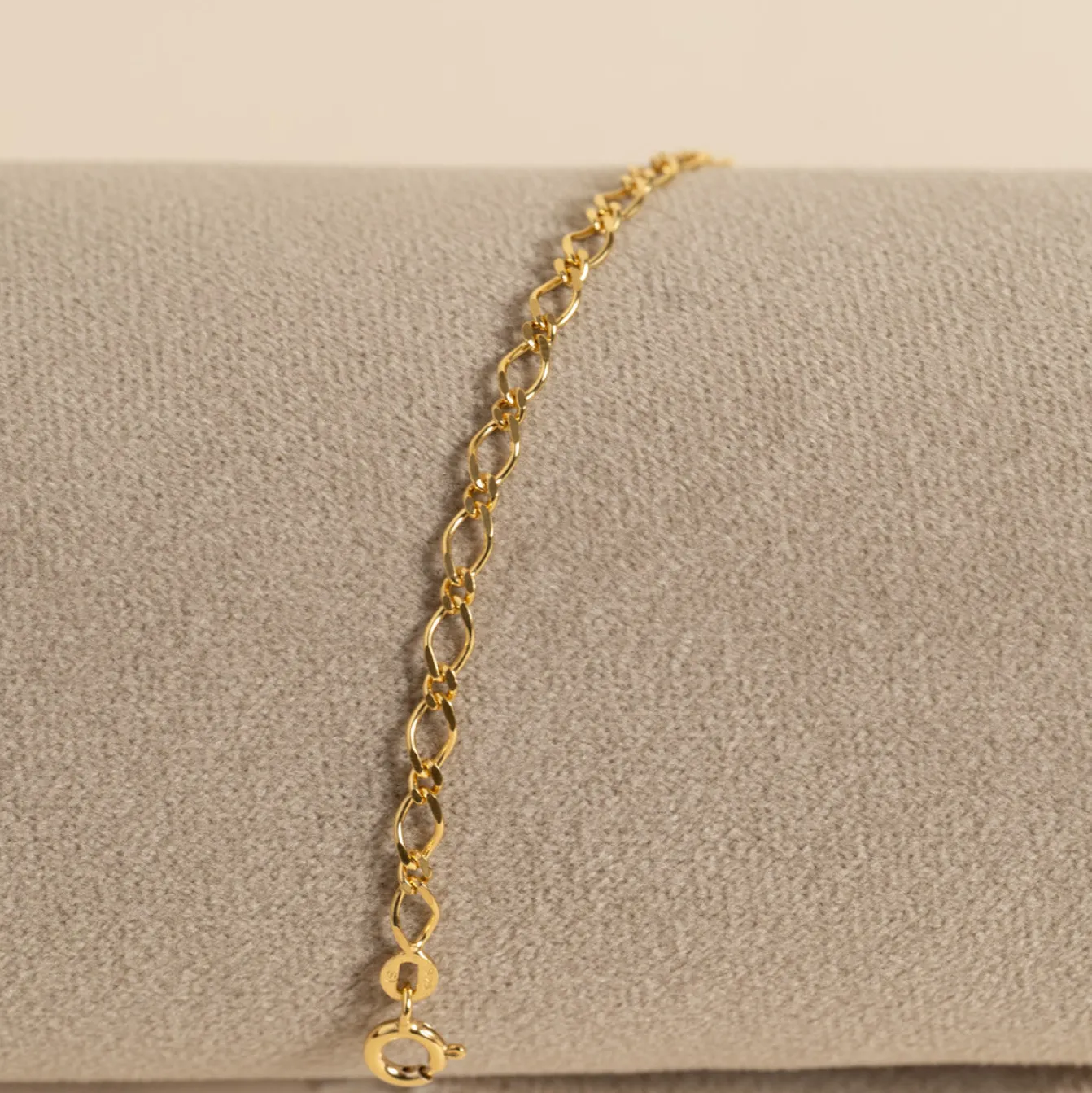 KARLA GOLDEN BRACELET