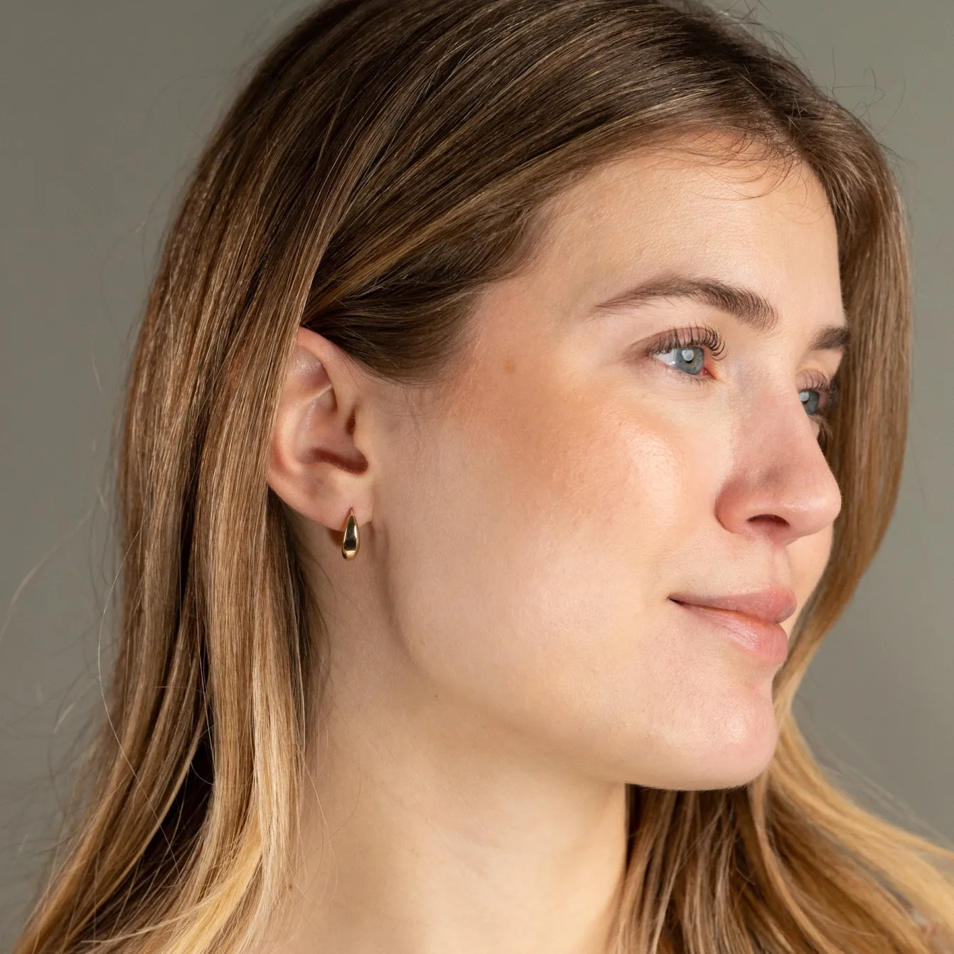 KARMEN SOLID GOLD CREOL EARRING
