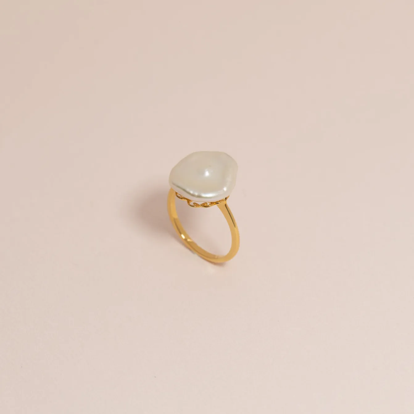KARYN PEARL GOLDEN RING