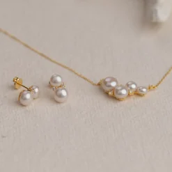 KELLY PEARL GOLDEN NECKLACE