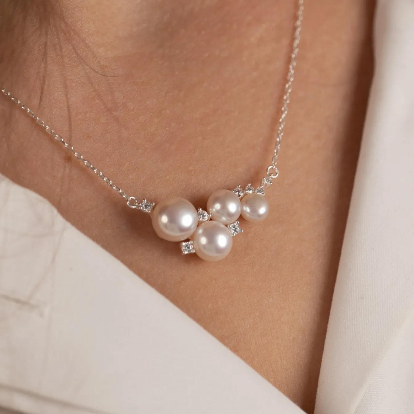 KELLY PEARL SILVER NECKLACE