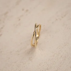 LARISSA SOLID GOLD RING