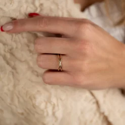 LARISSA SOLID GOLD RING