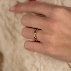 LARISSA SOLID GOLD RING
