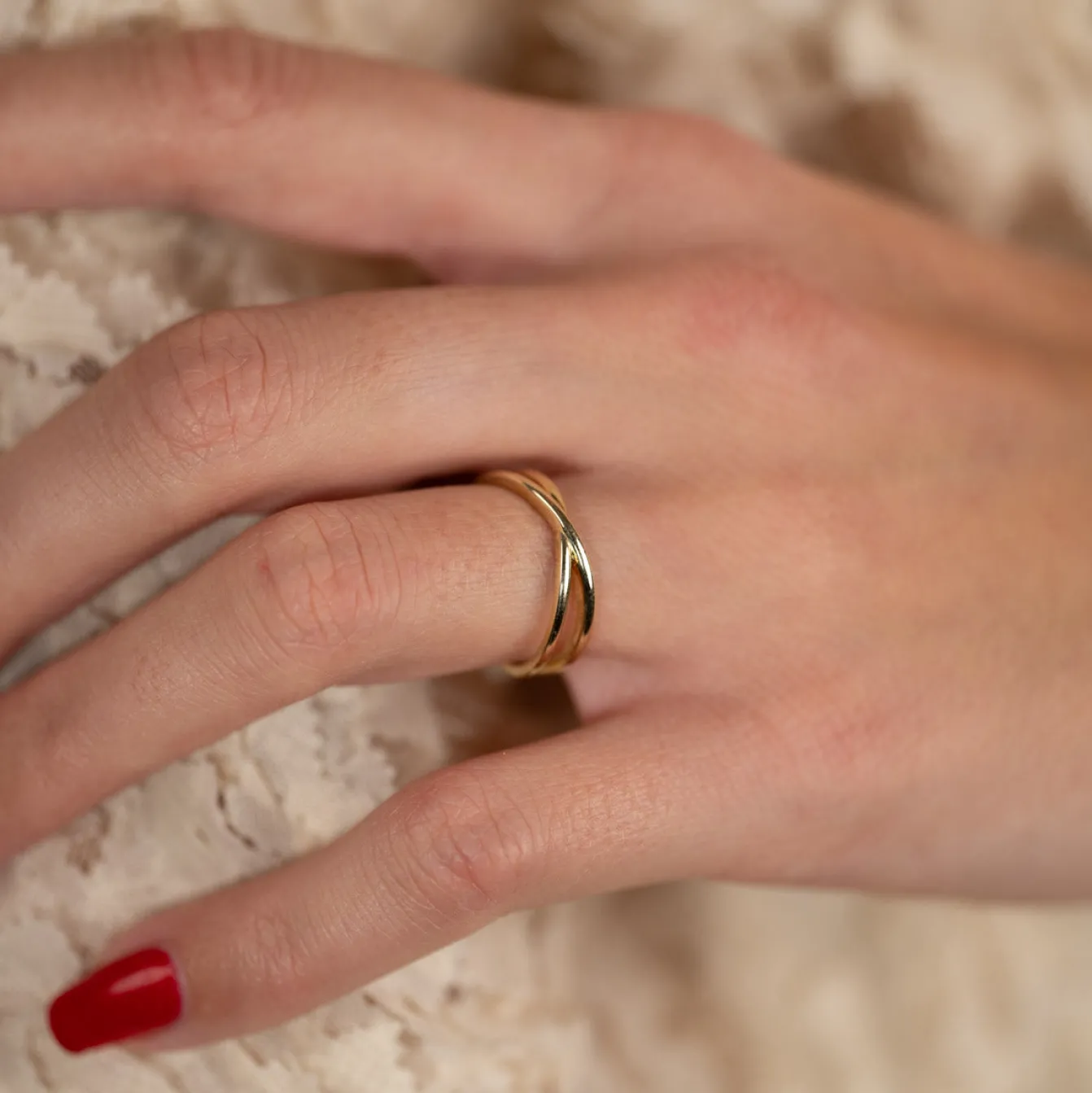 LARISSA SOLID GOLD RING