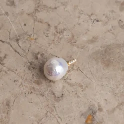LAURINE PEARL SOLID GOLD PENDANT