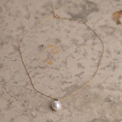 LAURINE PEARL SOLID GOLD PENDANT