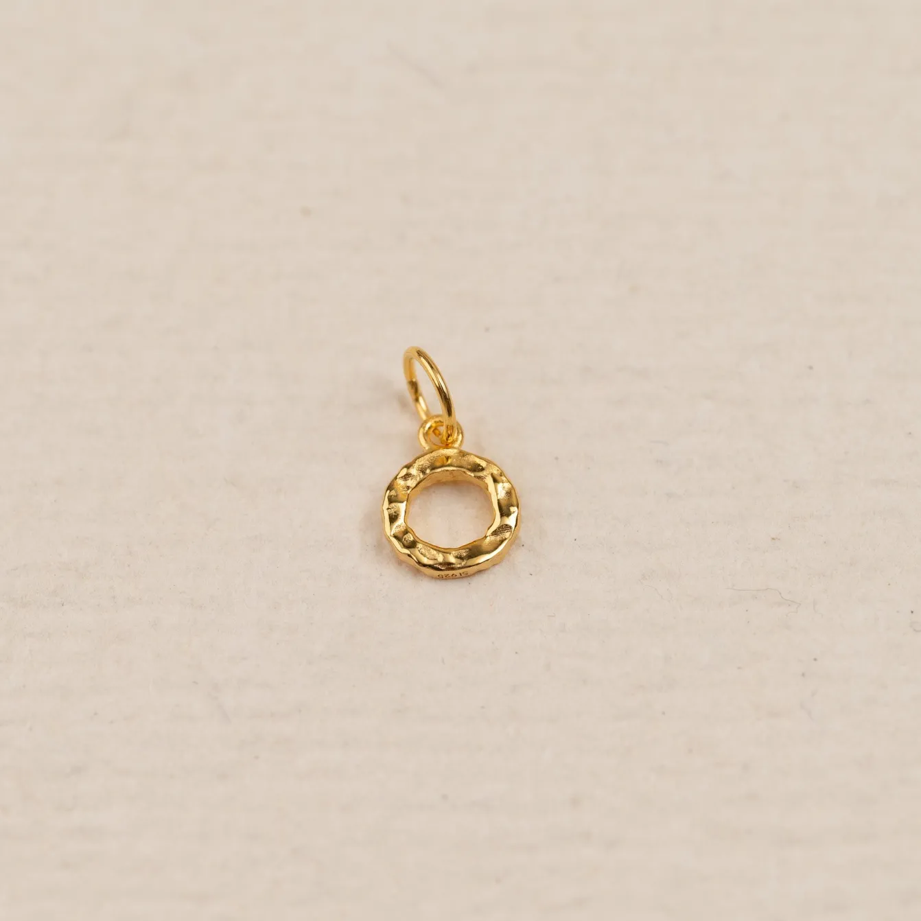 LETTER MOLTEN GOLDEN PENDANT
