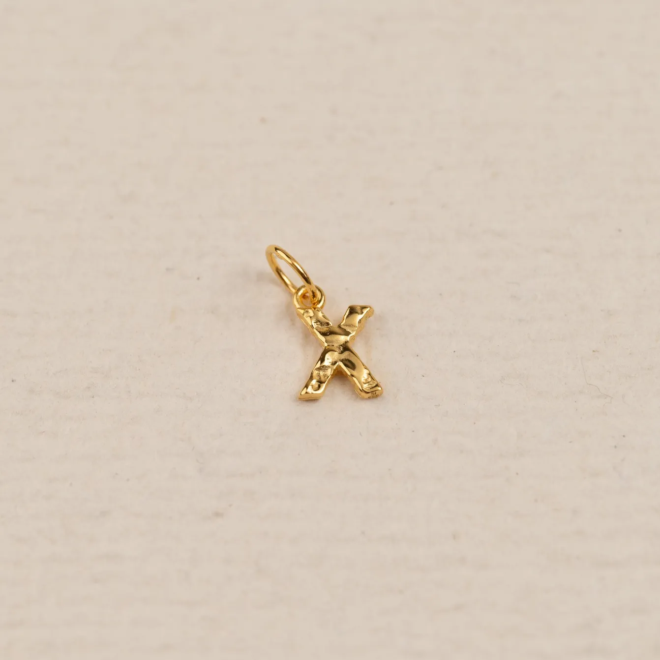 LETTER MOLTEN GOLDEN PENDANT