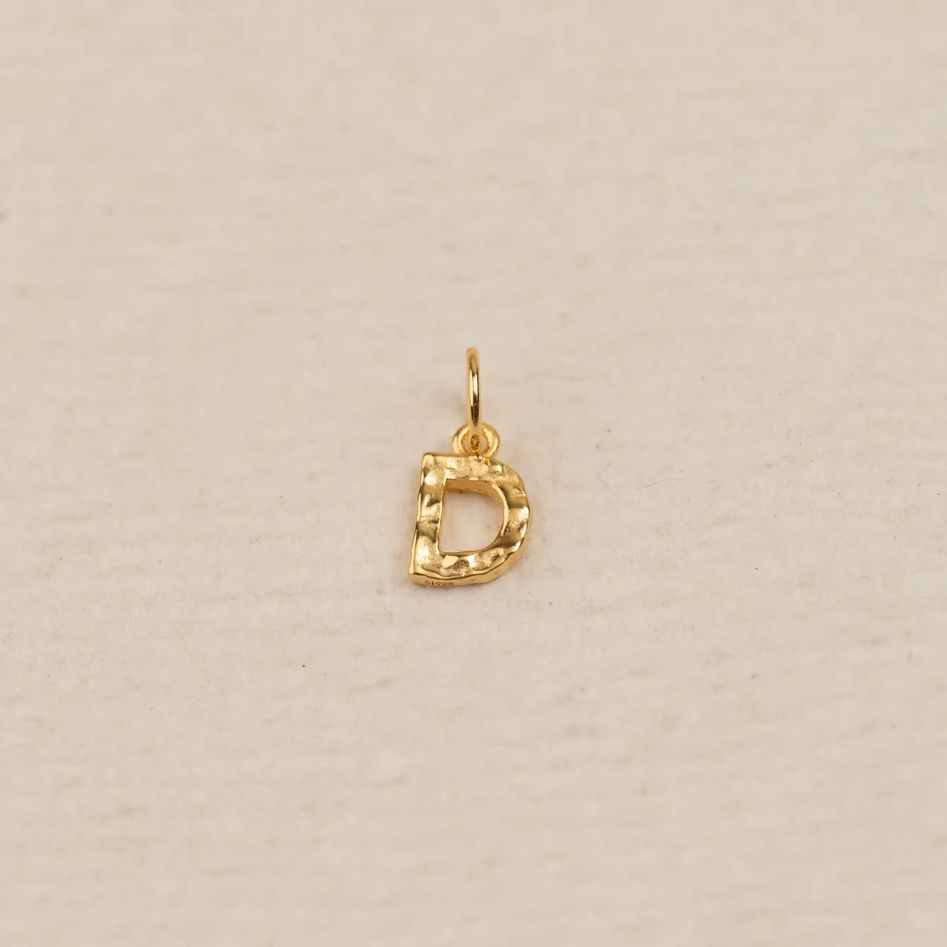 LETTER MOLTEN GOLDEN PENDANT