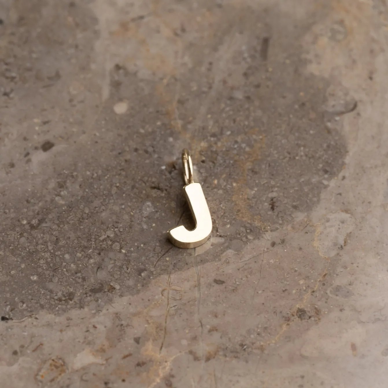 LETTER SOLID GOLD PENDANT