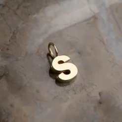LETTER SOLID GOLD PENDANT