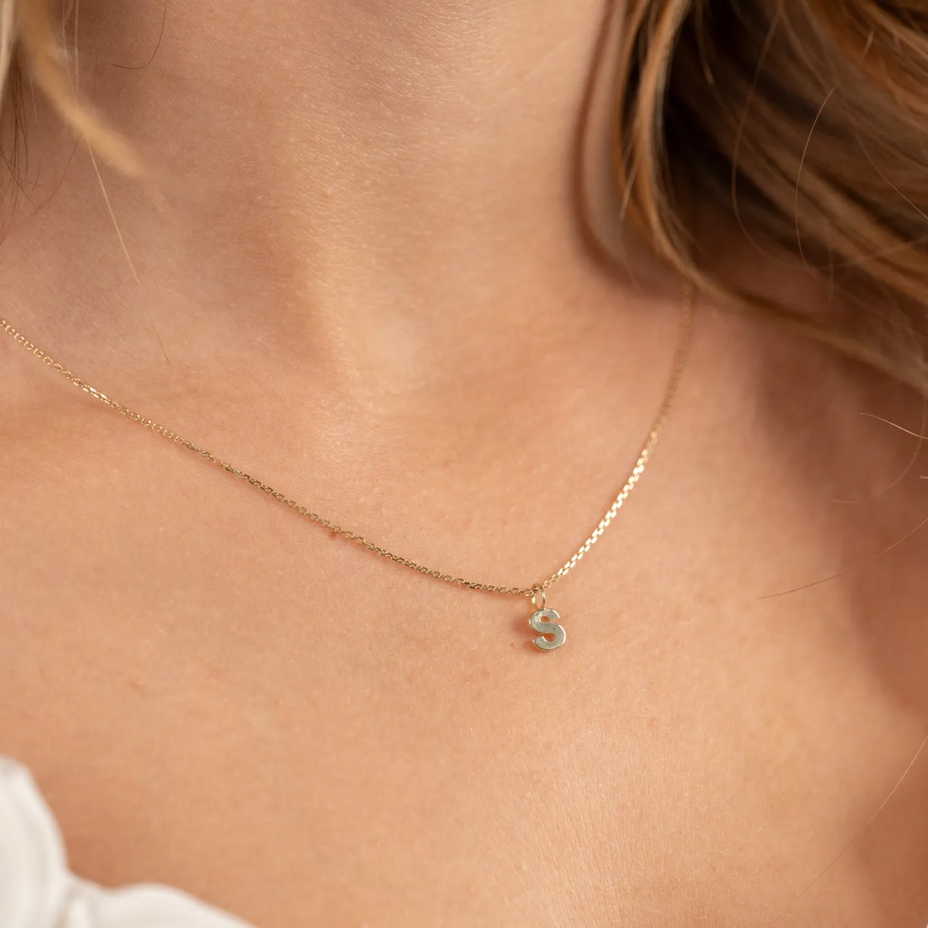 LETTER SOLID GOLD PENDANT