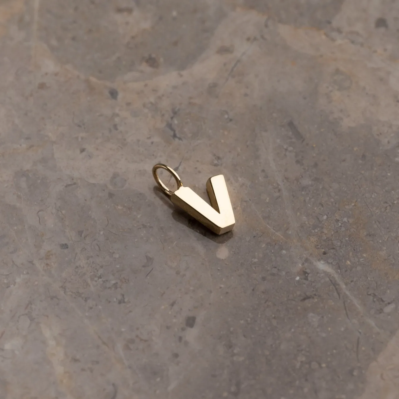 LETTER SOLID GOLD PENDANT
