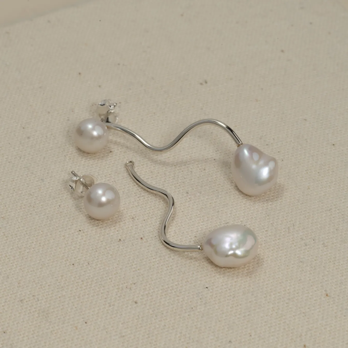 LINA PEARL SILVER EARRING