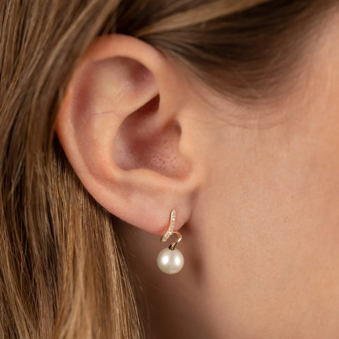 LORA PEARL DIAMOND SOLID GOLD EARRING