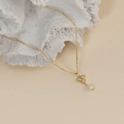 LOUISE PEARL GOLDEN PENDANT - Sisi Copenhagen