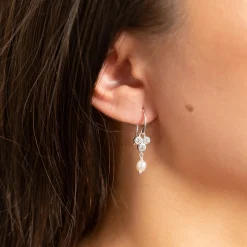LOUISE PEARL SILVER EARRING - Sisi Copenhagen