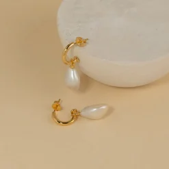 LUCY PEARL GOLDEN EARRING