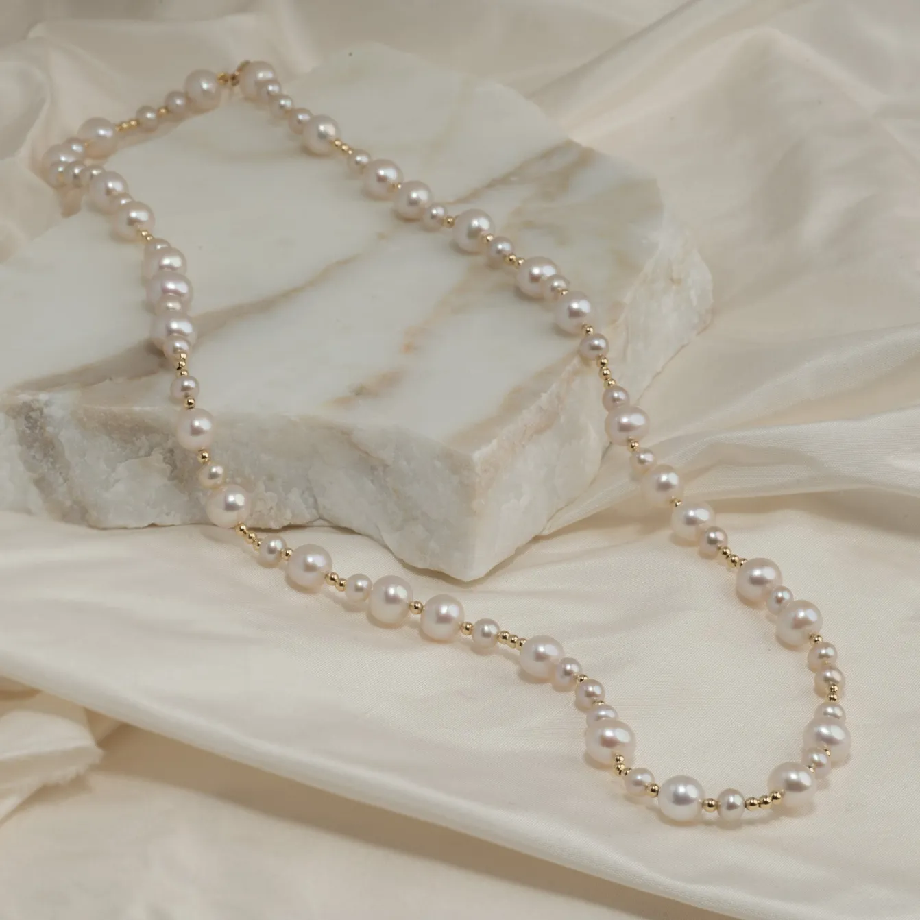 MACY PEARL SOLID GOLD NECKLACE