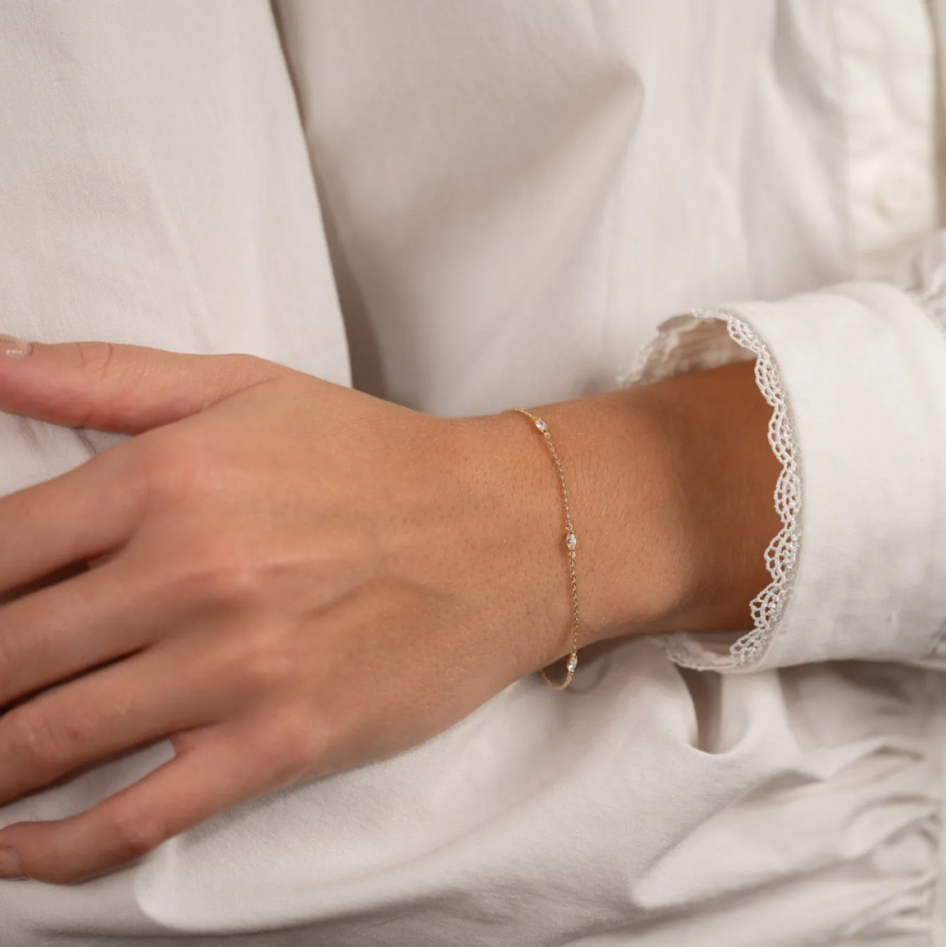 MADELINE CRYSTAL SOLID GOLD BRACELET